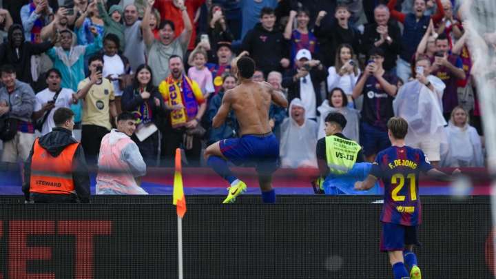 Araujo hace olvidar a Lewandowski y Ferran con un gol ‘9’ que rescata al Barça contra el Girona en el derbi catalán