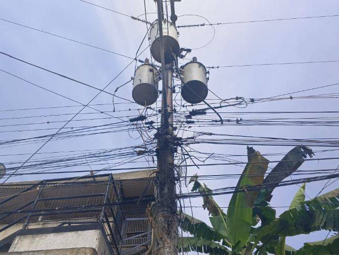 En Sierra Maestra están sin energía 220v por avería en transformador (+Video)