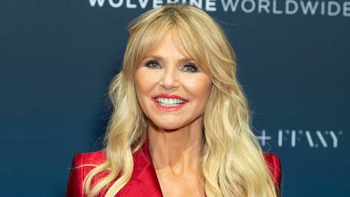 Side By Side Pics Of Christie Brinkley Show How Plastic Surgery Totally Changed Her Face