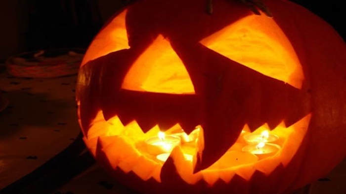 A chill is brewing just in time for Halloween! Here’s how cold it could get in Central Florida