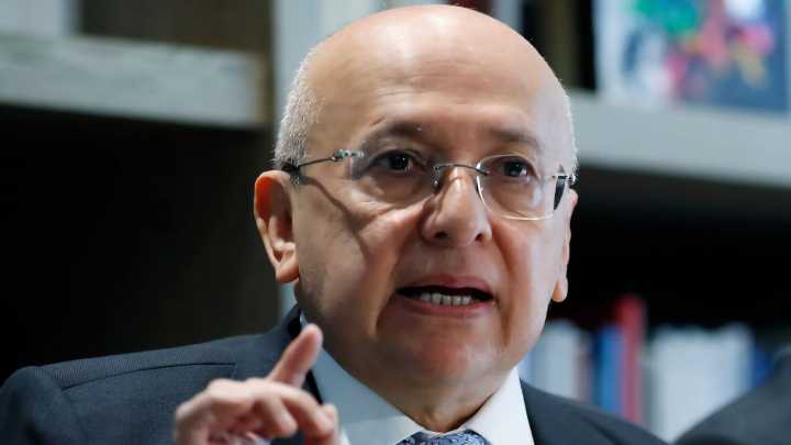 Renuncia el ministro de Justicia de Colombia y advierte sobre ‘traidores’ en el Gobierno