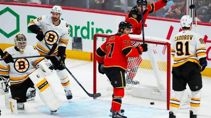 Batherson and Stutzle score twice to lift the Senators over Bruins 7