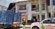 Huancayo: Peperas usan casa abandonada y a punto de caer como bar clandestino