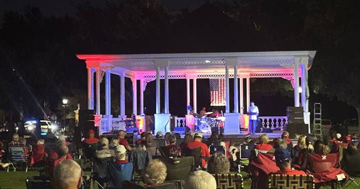 Hundreds gather for Charlie Kirk birthday celebration in Foley