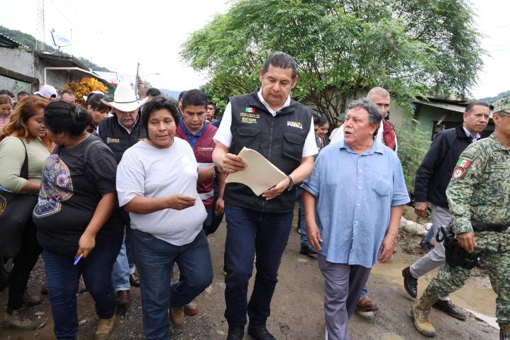 Tragedia en la Sierra Norte de Puebla: Sube a 12 el número de fallecidos y 11 desaparecidos por deslaves