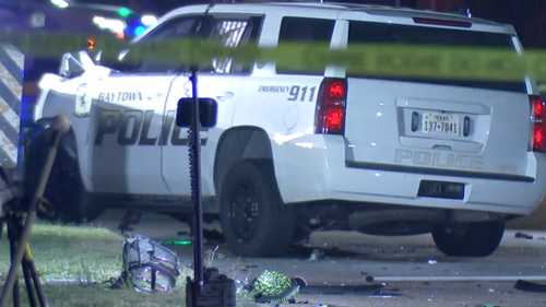 Two children, officer airlifted to hospital following deadly accident in Baytown, officials say