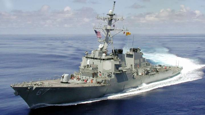 Trump refuerza presencia militar cerca de Venezuela mientras Catar intenta mediar en el conflicto