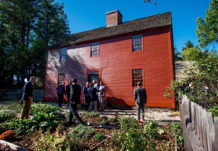 Famous and historic CT house gets a facelift. Have a look.
