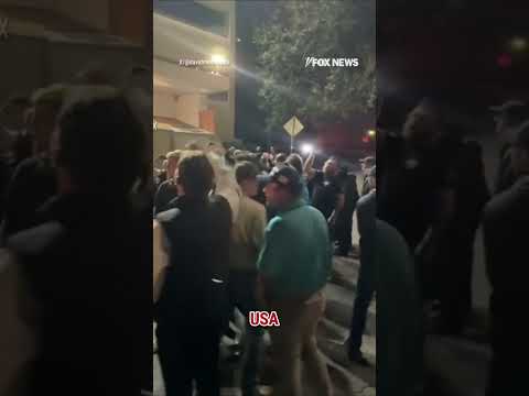 WATCH: Crowd chanting 'U