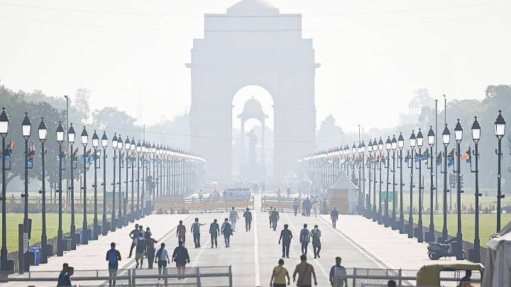 Delhi’s AQI dips ahead of Diwali; several areas record ‘very poor’ to ‘severe’ pollution levels