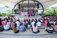 Realizan feria de salud por lucha vs. el cáncer de mama