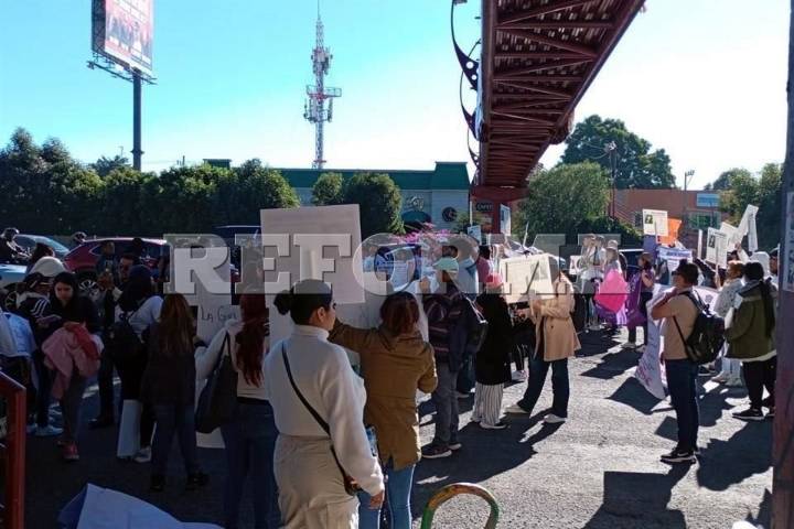 Lleva 7 horas cierre en Periférico Norte por Kimberly