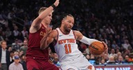Knicks win 119-111 over Cavs in Mike Brown's debut