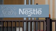 Crisis en Nestlé: la compañía eliminará 16.000 empleos por la caída de ventas globales