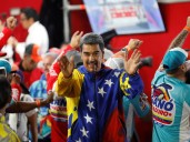 “Yes peace, no crazy war”: el insólito inglés de Nicolás Maduro dirigido a Donald Trump que desató burlas en las redes