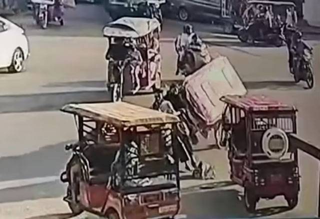 Five-year-old boy run over by e-rickshaw in Delhi’s Sangam Vihar