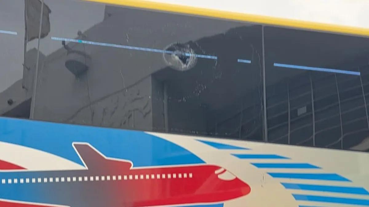 La violencia no tiene fin: así recibieron los hinchas de la U de Chile a los jugadores de Lanús