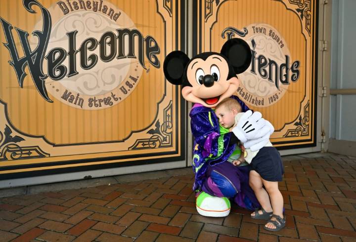 Disneyland raises prices on daily tickets and annual passes