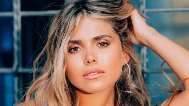 ¿Nuevo romance? Quién es Meri Deal, la cantante que estuvo junto a Franco Colapinto en el VIP de un boliche