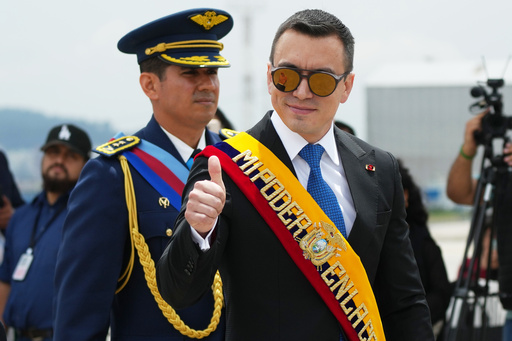 Decomisan cargamento de armas en alta mar dirigido a Ecuador en operación conjunta con EEUU