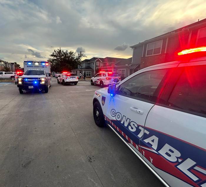 13-year-old girl stabbed multiple times at N. Harris County apartment complex