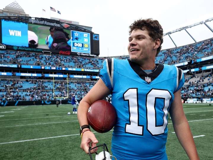Panthers edge Cowboys as rookie Fitzgerald boots game