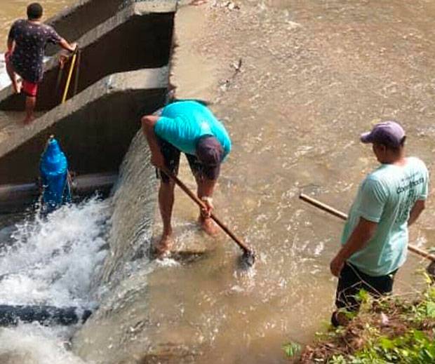 Realizan mantenimiento en el dique La Trilla