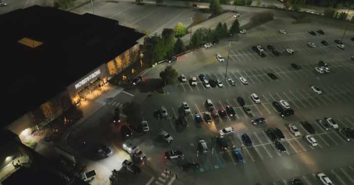 1 person shot outside Ross Park Mall, police say