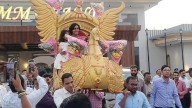 MP News: Unique Farewell For IAS Officer Sanskriti Jain In Seoni Goes Viral; Carried In Decorated Palanquin With Daughters By Her Side-