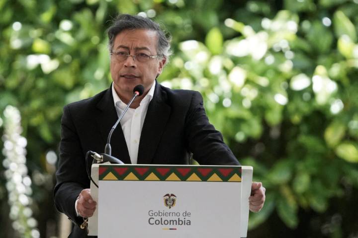 Trump calls Colombia's Petro an ‘illegal drug dealer’ and cuts off U.S. aid to the country