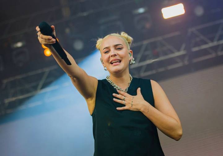 Grammy-Nominated Pop Singer Names Her Newborn Baby ‘Forever Sugar’