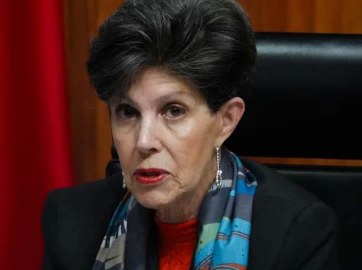 Magistrada Janine Otálora notifica al Senado que dejará el Tribunal Electoral; pleno del TEPJF quedará incompleto nuevamente