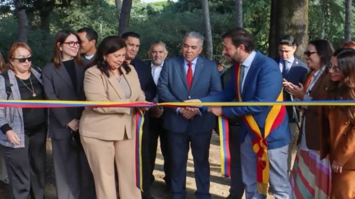 Luis Eduardo Martínez desde Roma: "Unidos todos en defensa de la soberanía y la paz"