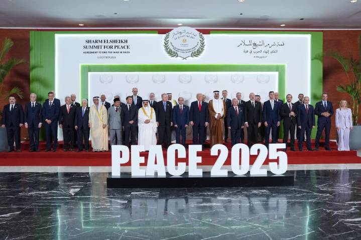 World leaders gather in Egypt to throw their weight behind Gaza ceasefire deal