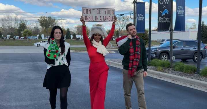 WXYZ decorates tree to benefit Forgotten Harvest in 2025 Twinkle Town event