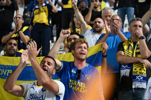 Policía del Reino Unido enfrenta presión para revertir veto a hinchas israelíes en Liga Europa