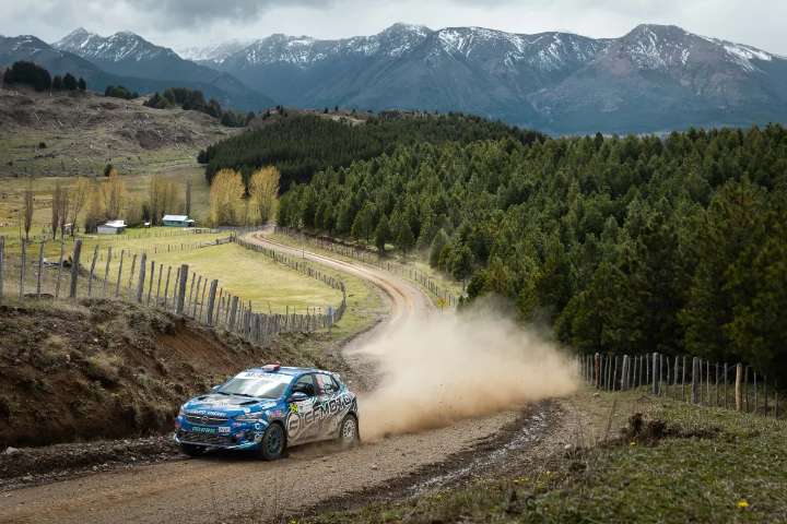 ALBERTO HELLER SE ADJUDICÓ EL COPEC RALLYMOBIL DE AYSÉN COYHAIQUE