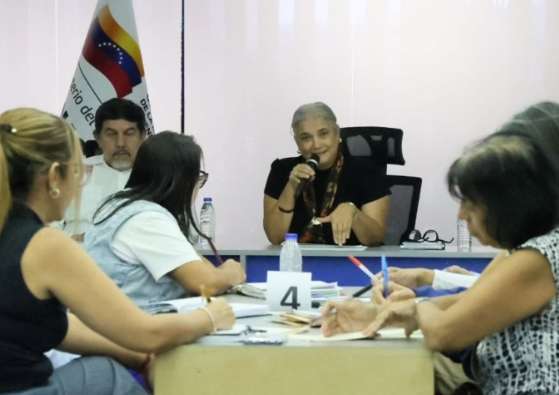 Ministerio de Educación instala comisión para evaluar si las tareas deben reformarse o eliminarse