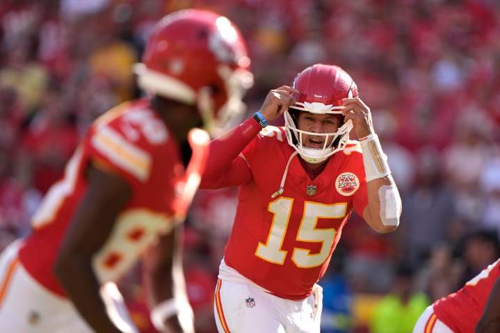 Chiefs vs. Jaguars odds, prediction: 'Monday Night Football' best bets, pick