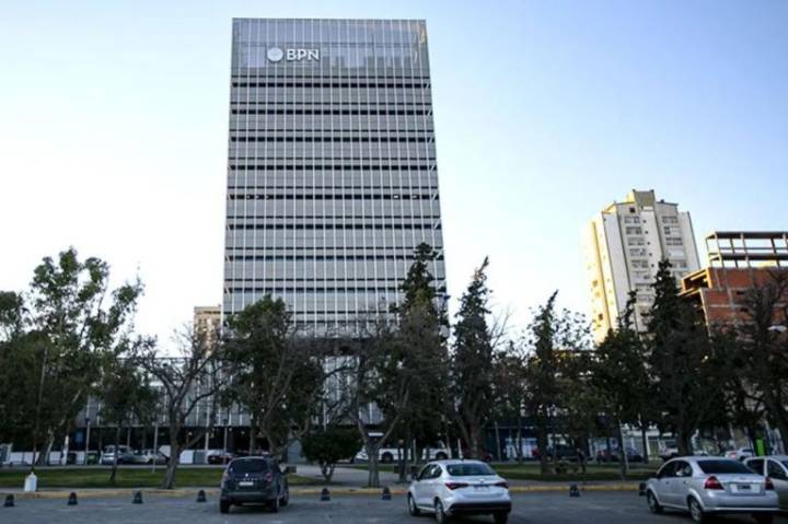 Mañana cobran con aumento los trabajadores de la Provincia