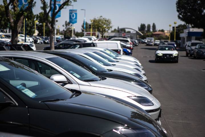 Gov. Newsom vetoes car dealer bill that would have hiked fees on buyers