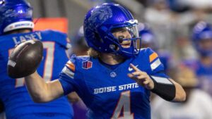 Despite big-game losses, Boise State stands by its ‘warrior’ quarterback
