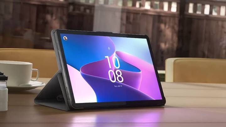 ¿Buscas una tablet todoterreno? Esta Lenovo lleva años siendo una superventas y está a precio de liquidación