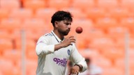 Day 3 Live: Kuldeep, Bumrah start with ball in Delhi