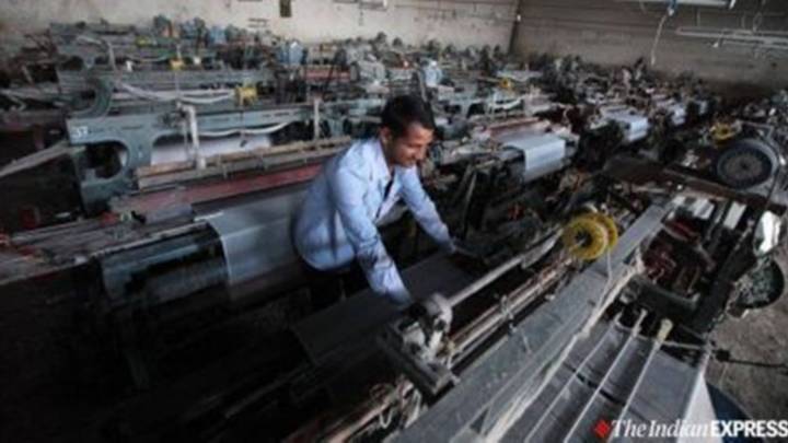 In meeting with textile market stakeholders, Surat police discuss ways to keep ‘fly