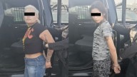 Detiene a Dos Mujeres Armadas y con Drogas tras Ignorar Semáforo en el Centro de Monterrey