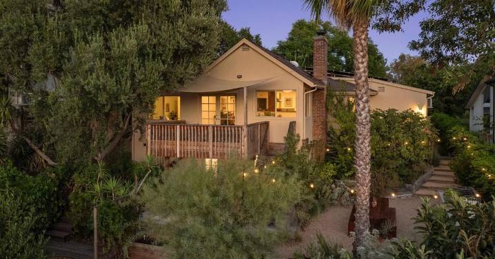 All Signs Point to Homes in Echo Park, Highland Park and Elysian Valley