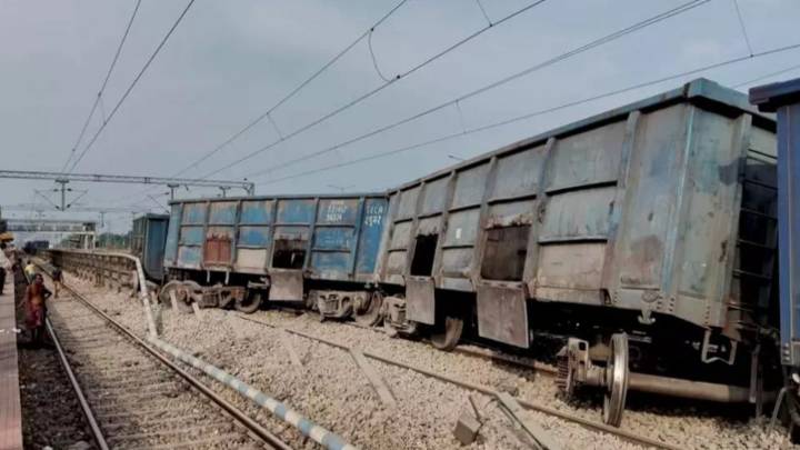 Goods train derailed in Jharkhand, services disrupted