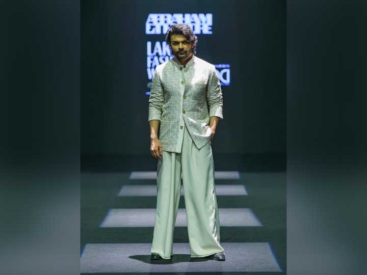 Veer Pahariya turns heads in white at Lakme Fashion Week,...