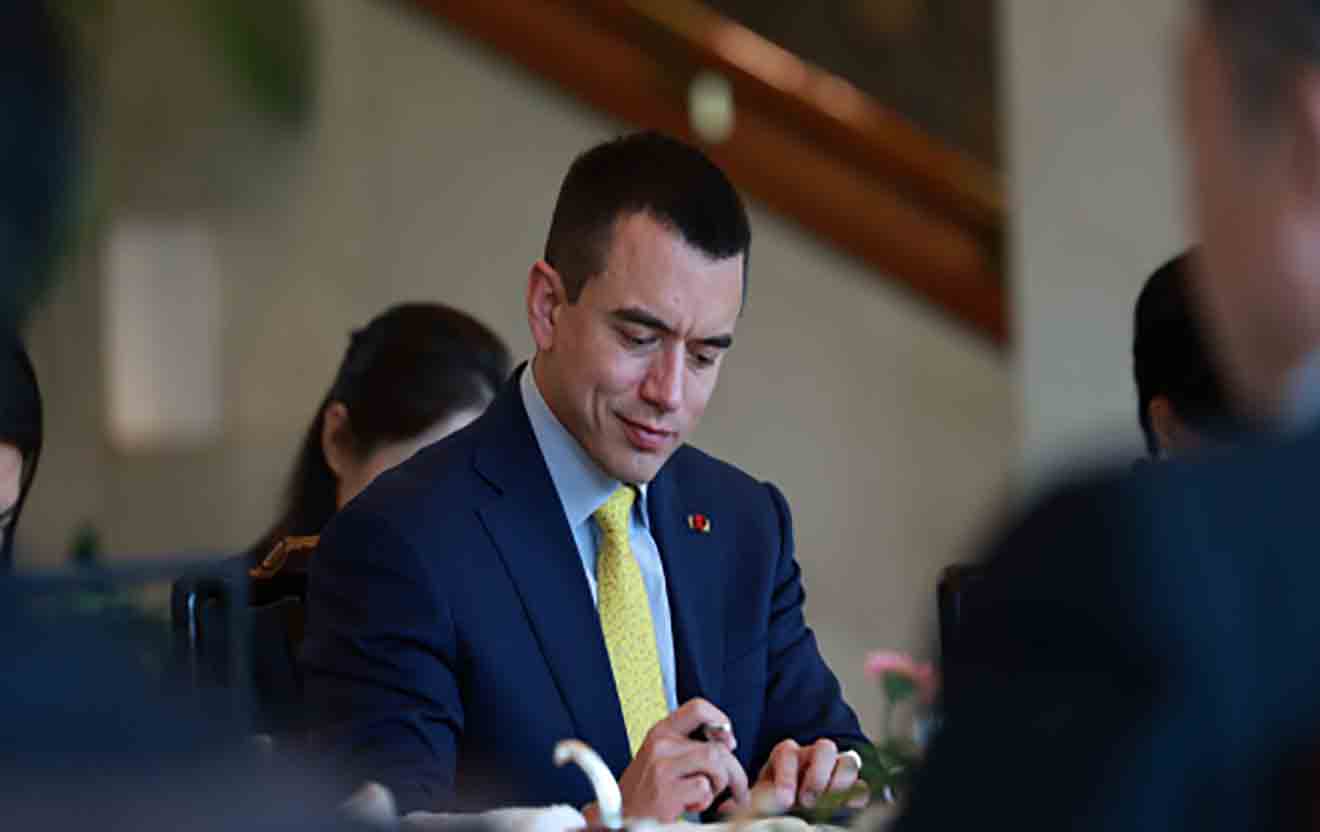 Debate en Ecuador por propuesta de Noboa de reformar el sistema de salud